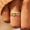 Anillo de Cruz de Doble Capa (Diseño Minimalista)